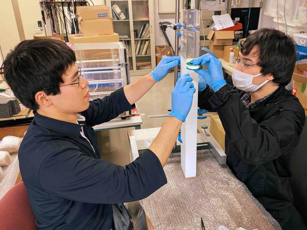 【研究・検出器開発】J-PARC E94実験に向けたアクリルチェレンコフ検出器の量産を開始しました ([Detector Development] Mass Production of Acrylic Cherenkov Detectors for the J-PARC E94 Experiment Has Started)